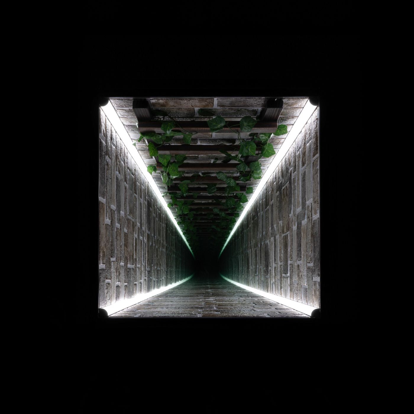 Imperium Brick Infinity Table – Luxe Edition